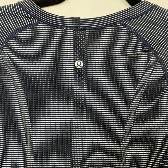 Lululemon Swiftly Tech True Navy White Long Sleeve Crew Shirt 2.0 Race Length 6 - Picture 8 of 10